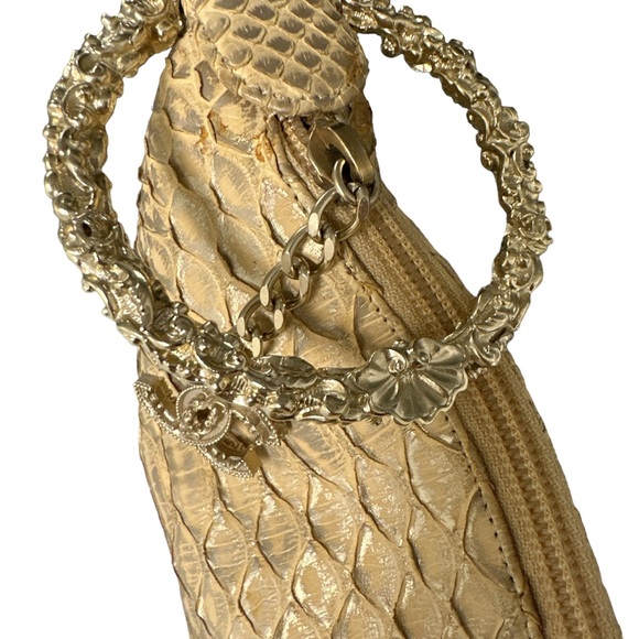 CHANEL LIMITED EDITION BEIGE GOLD METALLIC PYTHON HOBO! - Picture 7 of 8
